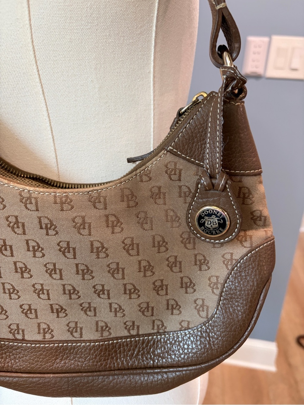 Dooney & Bourke DB Monogram Canvas Leather Shoulder Bag Brown Hobo Purse - Picture 3 of 11